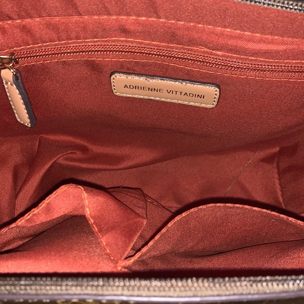 ADRIENNE VITTADINI BRAND NEW WITH TAGS GORGEOUS SATCHEL - Picture 7 of 11